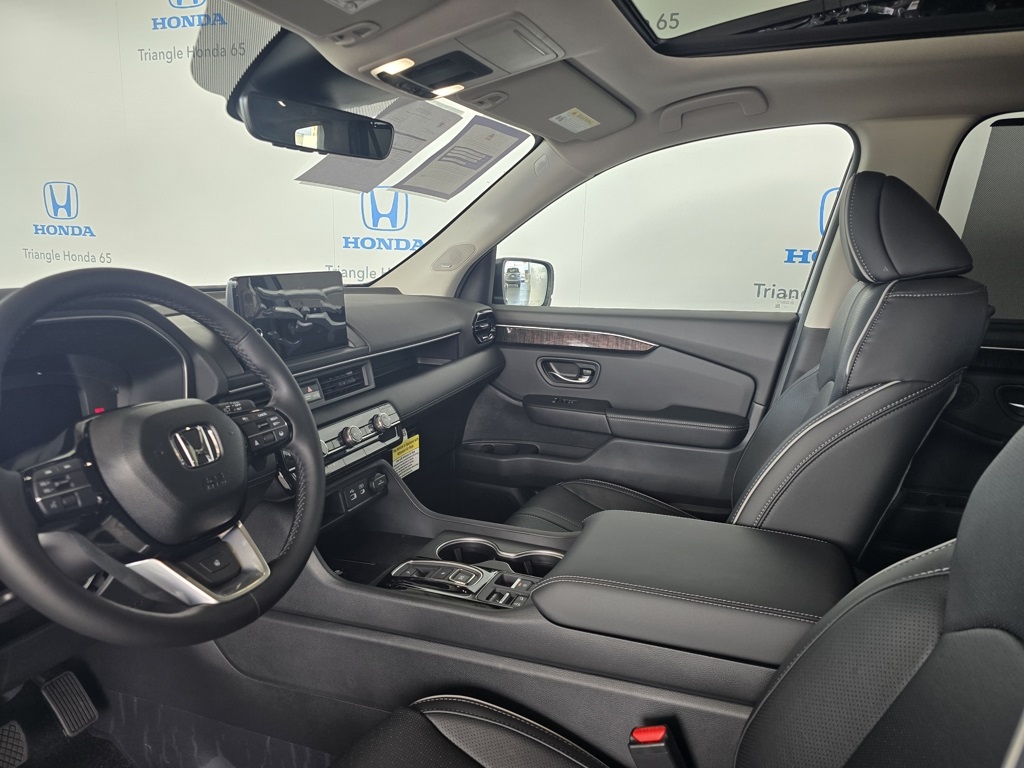 Thumbnail: 2025 Honda Pilot - 21