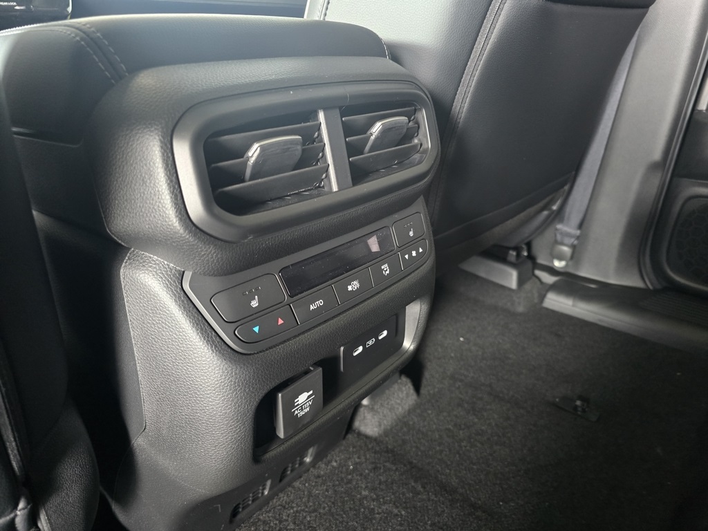 Thumbnail: 2025 Honda Pilot - 27