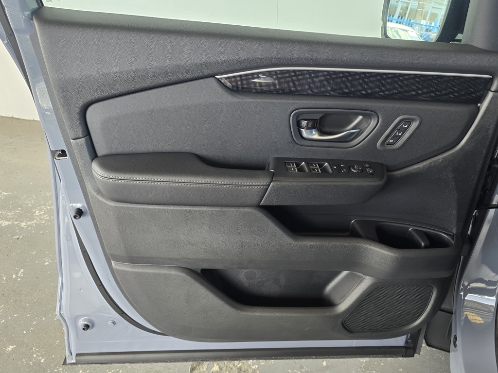 Thumbnail: 2025 Honda Pilot - 9