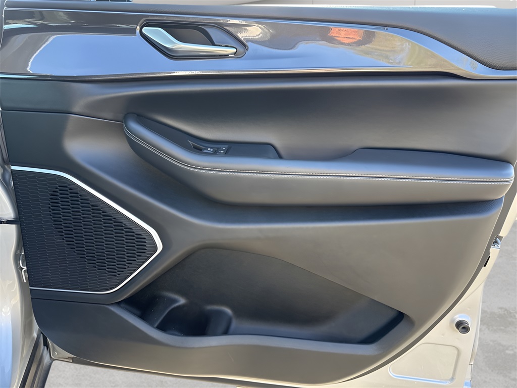 2022 Jeep Grand Cherokee L