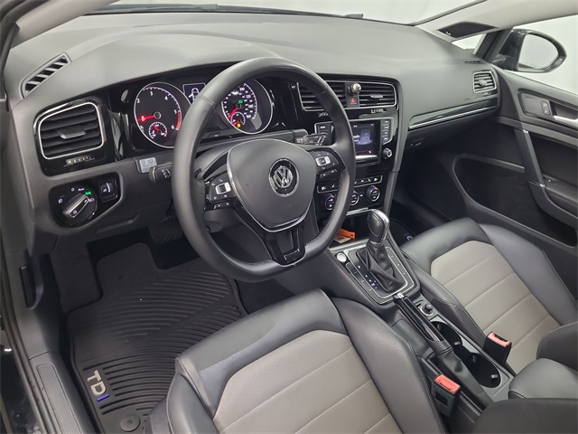 2015 – Volkswagen – Golf SportWagen