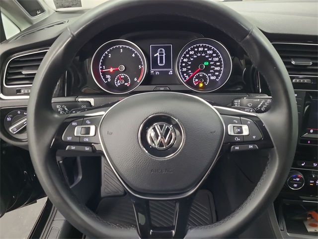 2015 – Volkswagen – Golf SportWagen