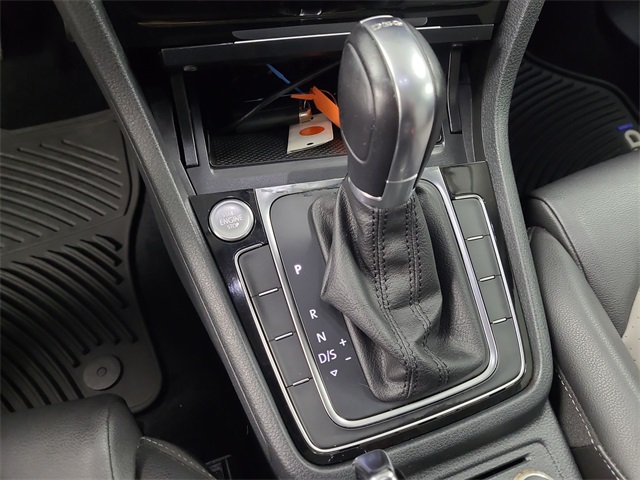 2015 – Volkswagen – Golf SportWagen