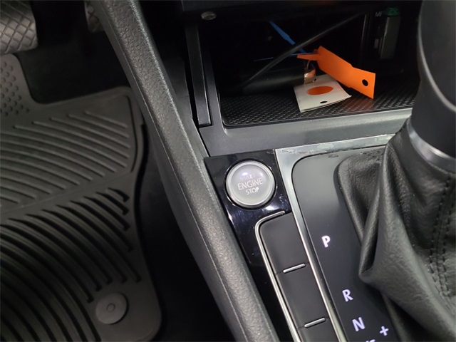 2015 – Volkswagen – Golf SportWagen