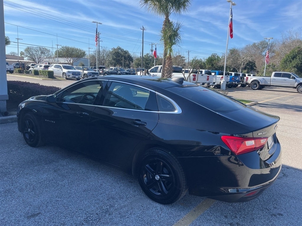 2024 Chevrolet Malibu LS FWD