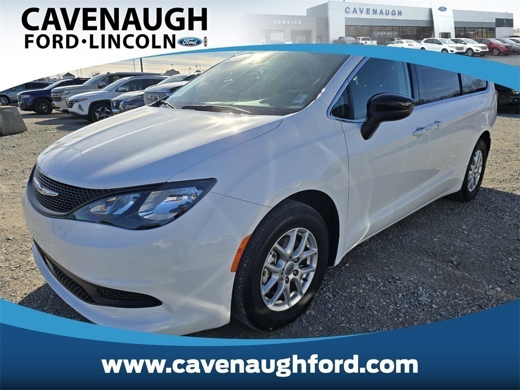 2024 Chrysler Voyager LX FWD