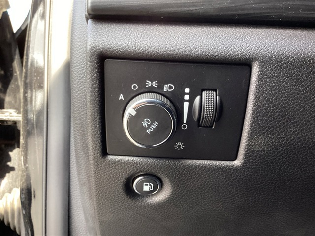 Used Car 2019 Jeep Grand Cherokee  Altitude For Sale Under $20,000 In San Antonio, Texas