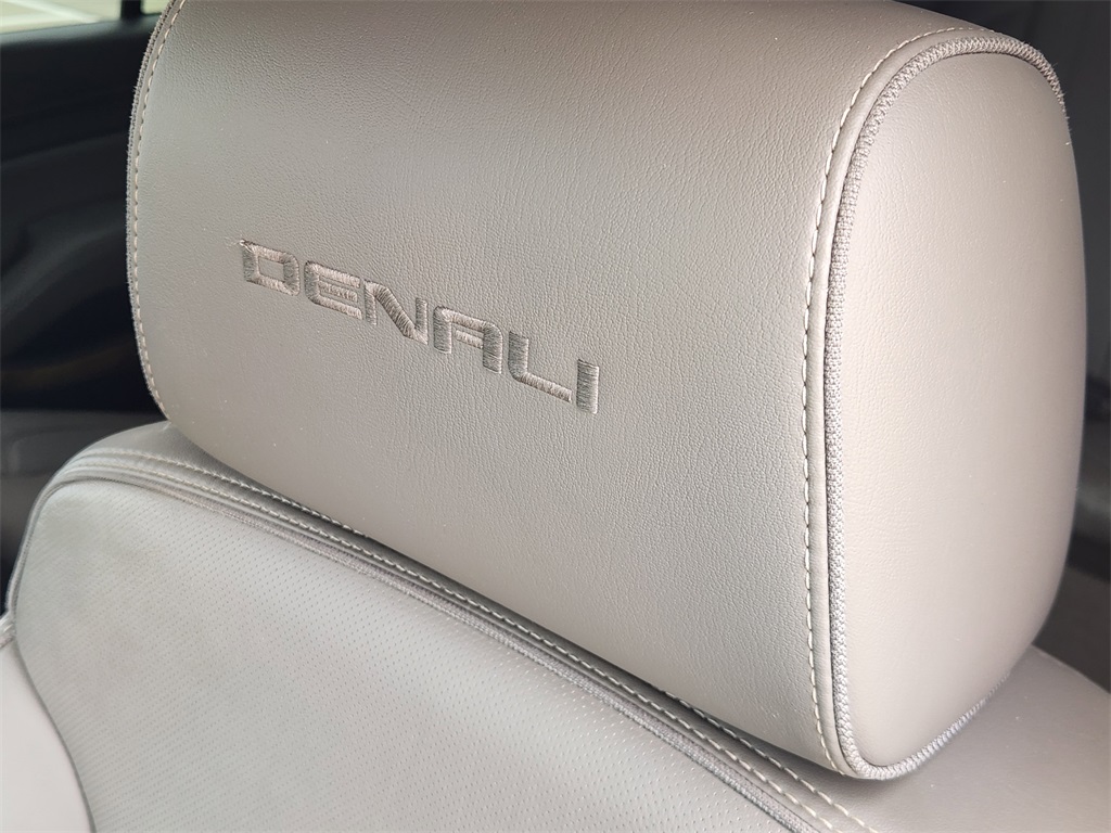 2017 GMC Yukon XL Denali White at Ultimate Motorsports