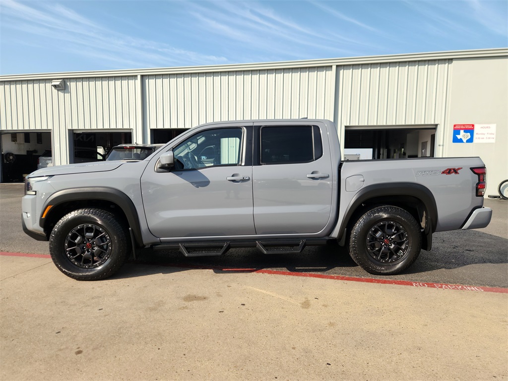 2022 Nissan Frontier PRO-4X - 3