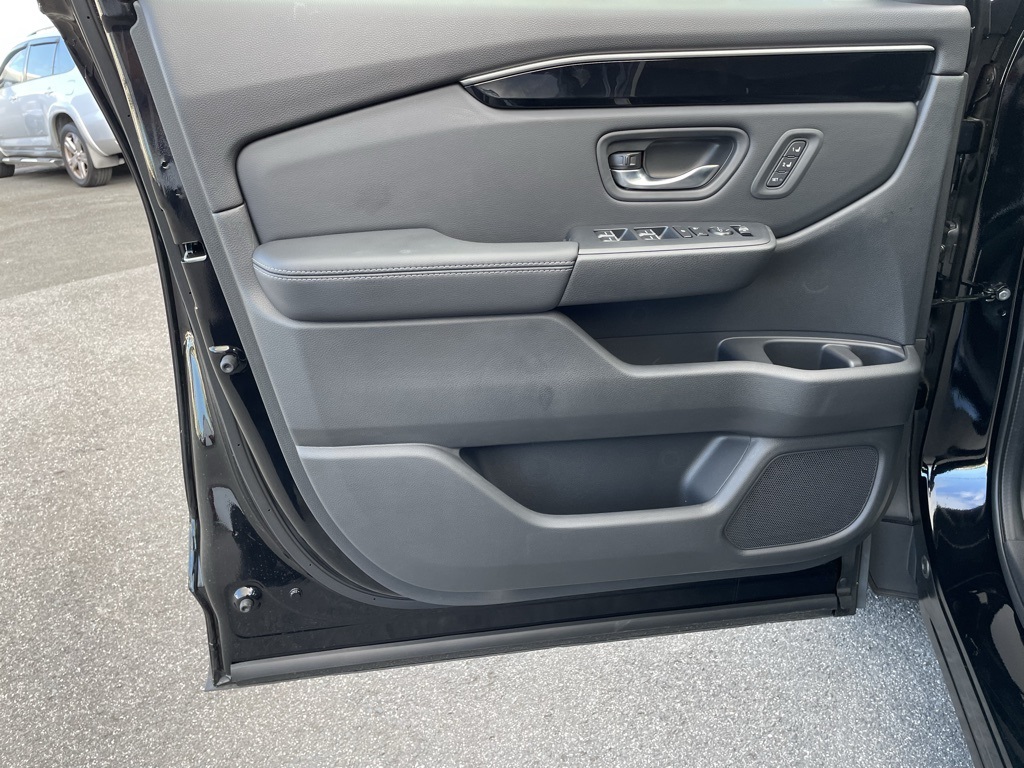 Thumbnail: 2025 Honda Pilot - 13