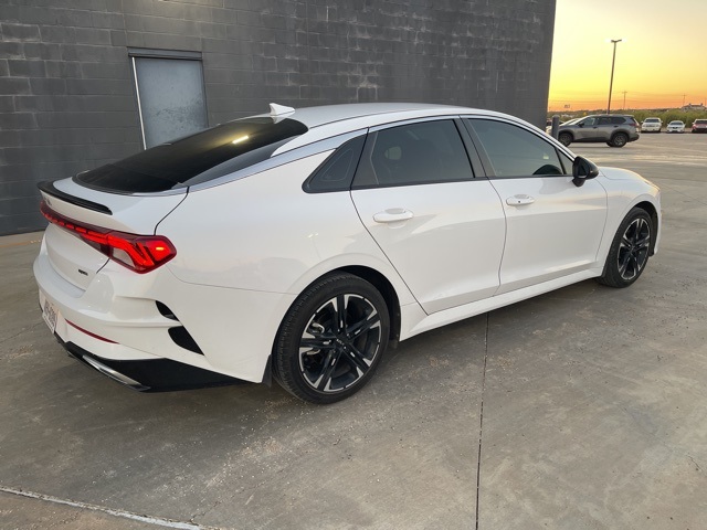 2024 Kia K5 GT-Line photo 3