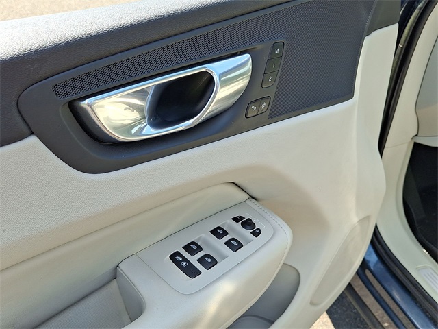 2023 Volvo XC60 B5 Plus Bright Theme for sale at PATRIOT CHEVROLET OF WARMINSTER