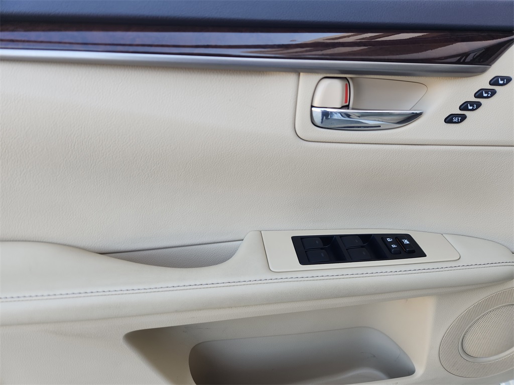 2013 Lexus ES 350  at Emmons Autoplex