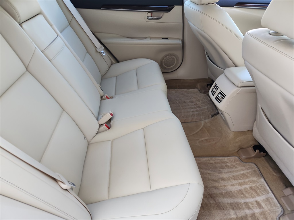 2013 Lexus ES 350  at Emmons Autoplex