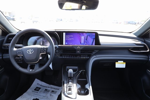 2025 Toyota Crown Signia XLE - 10