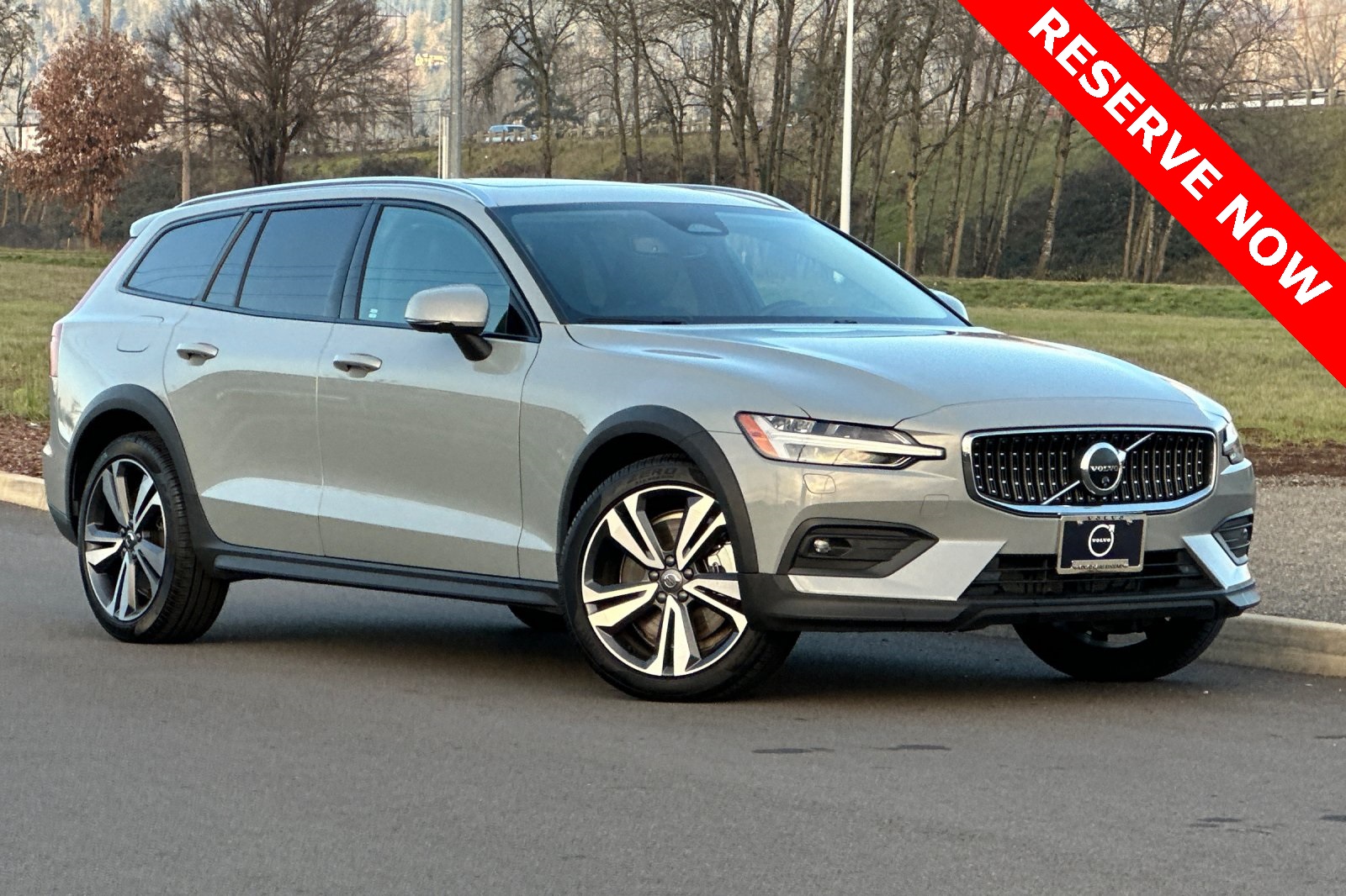 2025 Volvo V60 Cross Country B5 Plus AWD