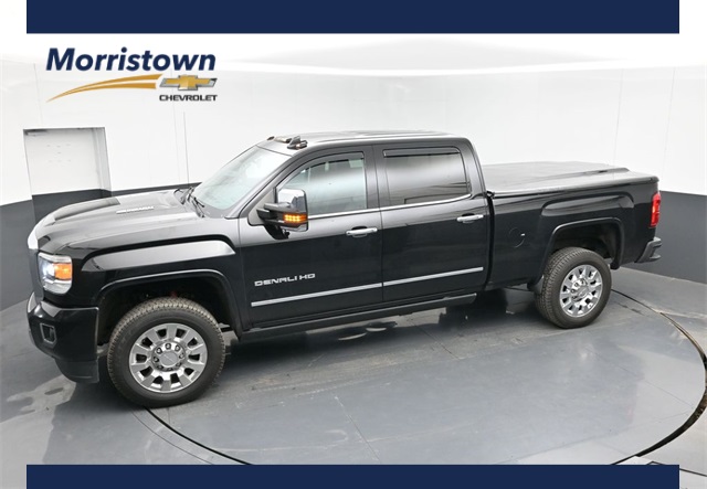 2016 GMC Sierra 2500HD Denali Crew Cab SB 4WD