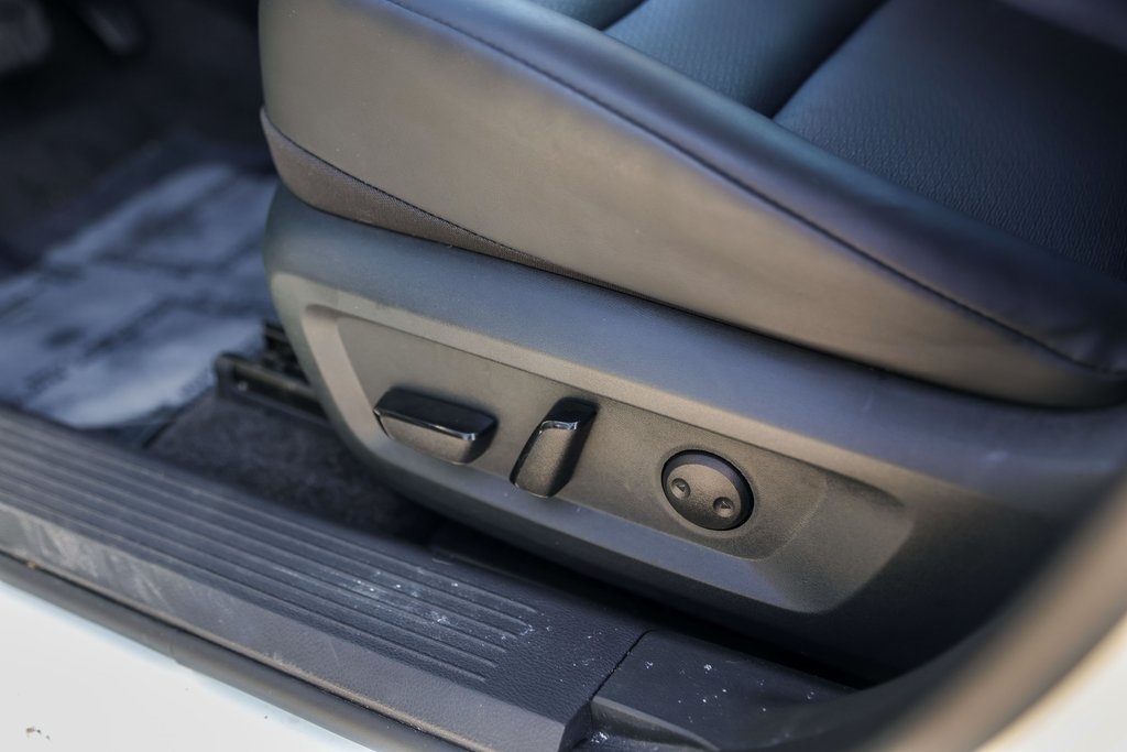 Used Car 2023 Nissan Rogue  Sv For Sale Under $25,000 In Austin, Texas