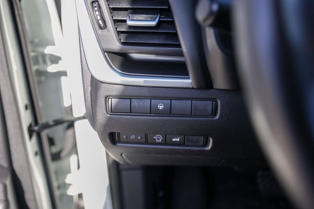 Used Car 2023 Nissan Rogue  Sv For Sale Under $25,000 In Austin, Texas