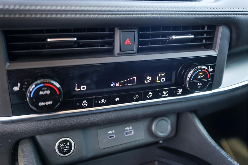 Used Car 2023 Nissan Rogue  Sv For Sale Under $25,000 In Austin, Texas