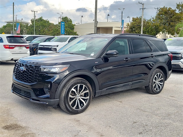2025 Ford Explorer ST-Line AWD
