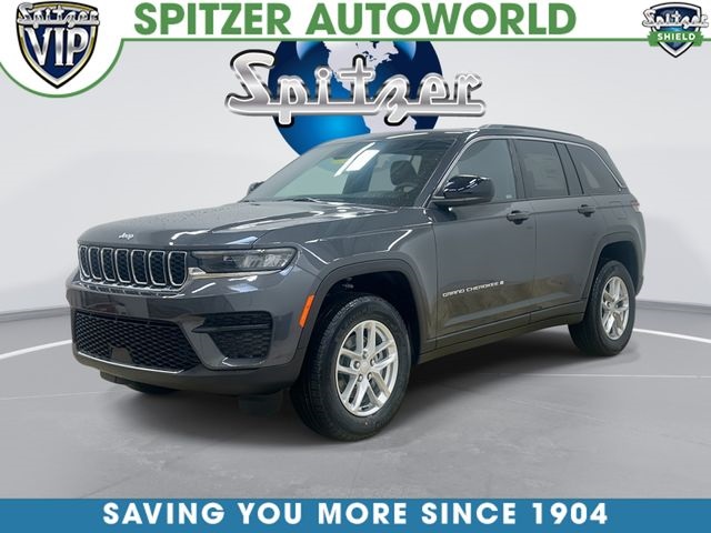 Baltic Gray Metallic Clearcoat 2026 Jeep Grand Cherokee Laredo 4WD SUV / Crossover Four-Wheel Drive 8-Speed Automatic