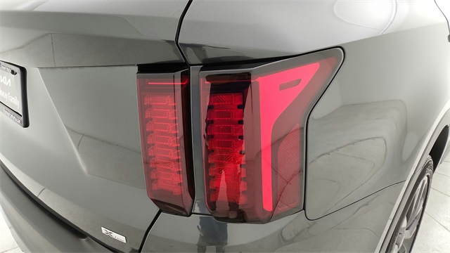 2023 Kia Sorento X-Line EX - 10