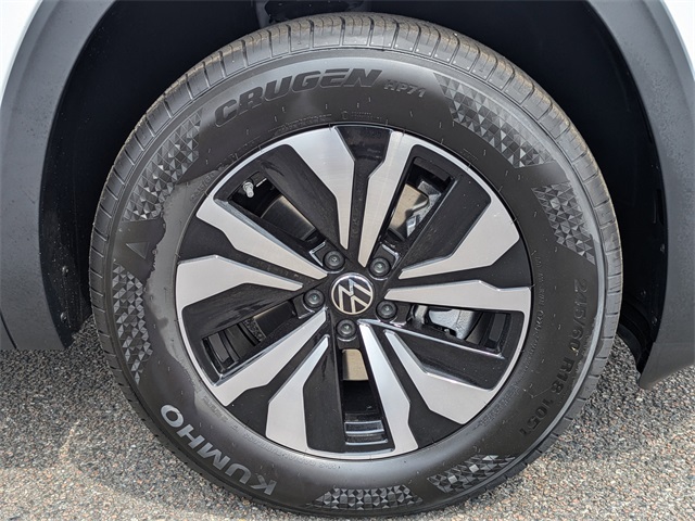 2026 Volkswagen Atlas Cross Sport 2.0T SE White at Stokes Volkswagen