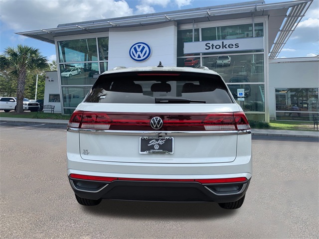 2026 Volkswagen Atlas Cross Sport 2.0T SE White at Stokes Volkswagen