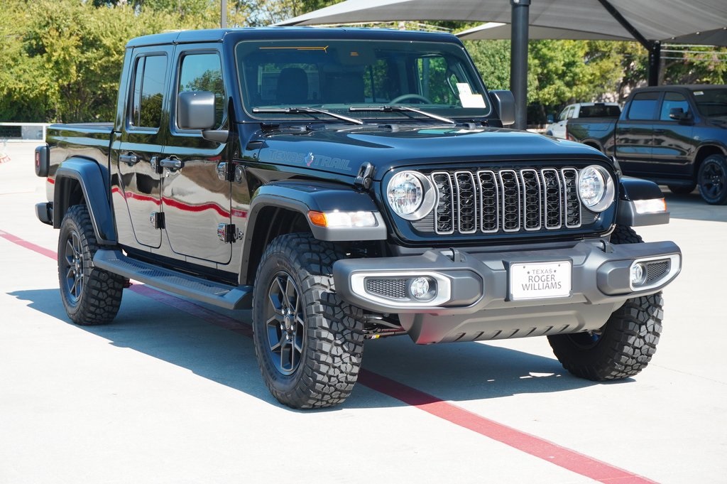 New Car 2025 Jeep Gladiator  Sport For Sale Under $50,000 In Weatherford, Texas