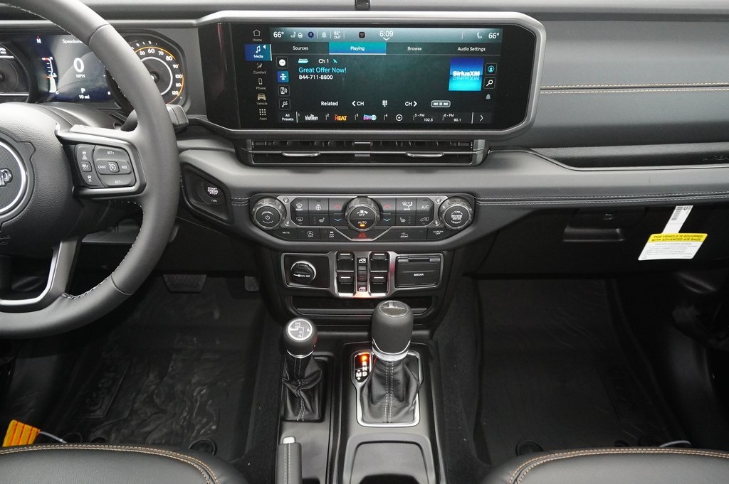 New Car 2025 Jeep Gladiator  Sport For Sale Under $50,000 In Weatherford, Texas