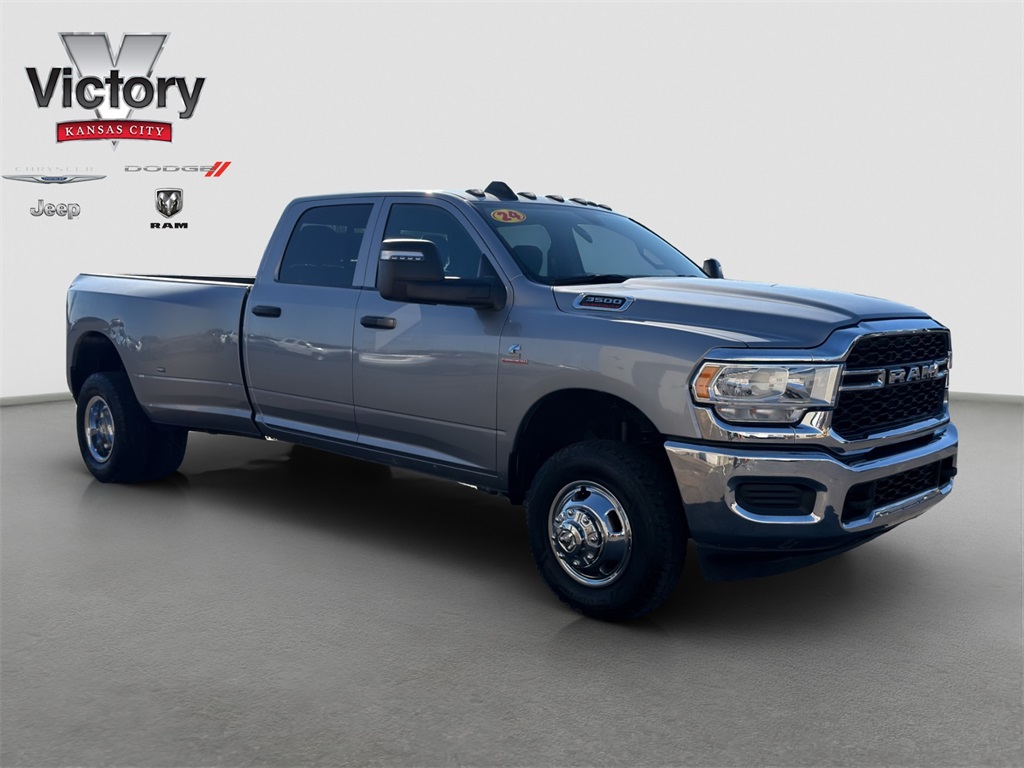 2024 RAM 3500 Tradesman Crew Cab LB DRW 4WD