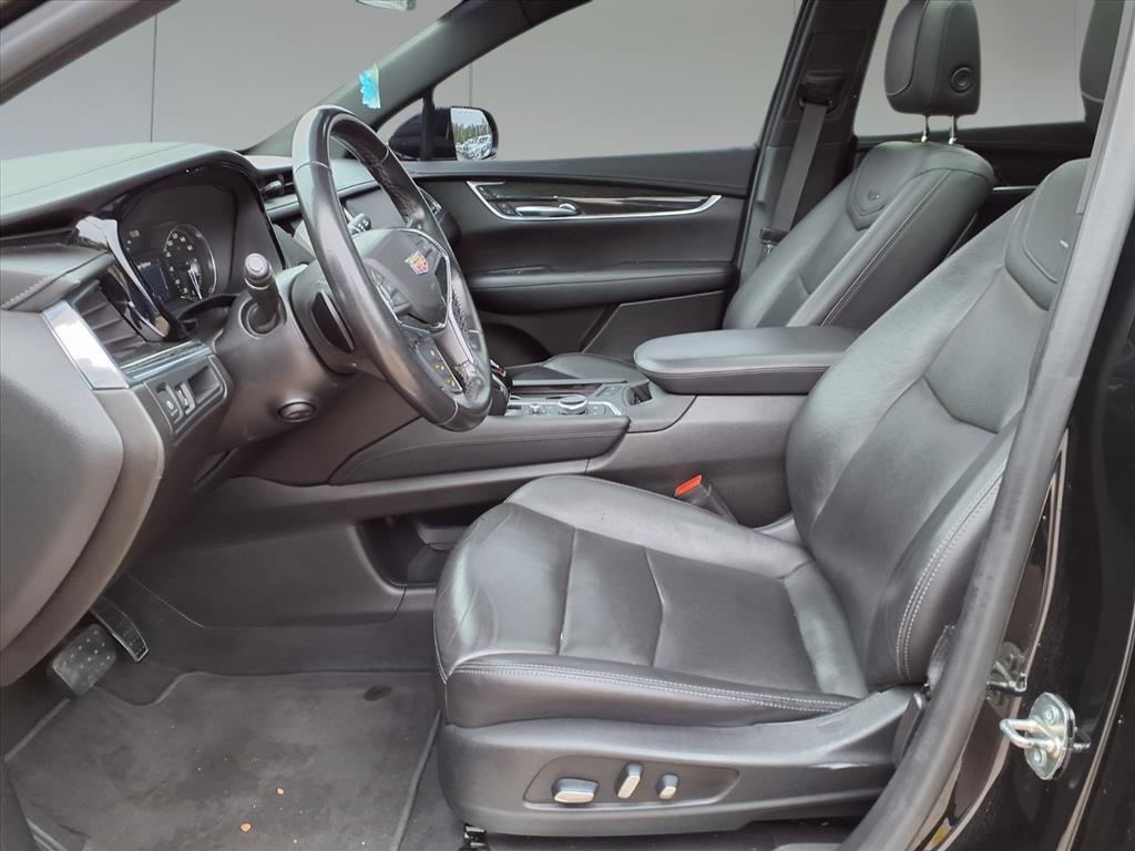 2020 Cadillac XT5 Premium Luxury Black at Tom Peacock Cadillac