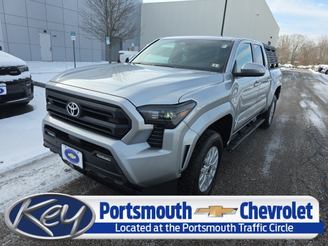 2025 Toyota Tacoma SR5 Double Cab 4WD