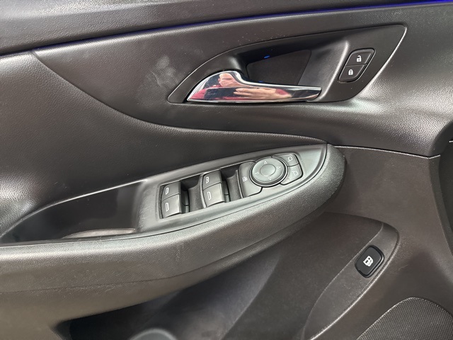 2018 Chevrolet Volt Premier photo 18