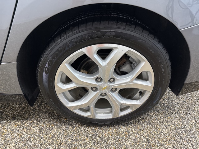 2018 Chevrolet Volt Premier photo 22