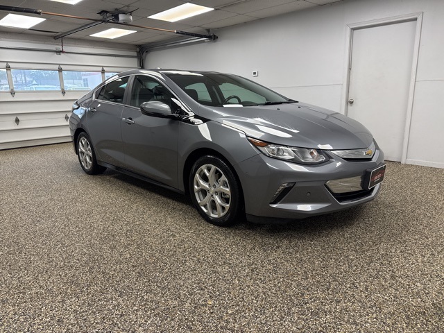 2018 Chevrolet Volt Premier photo 3