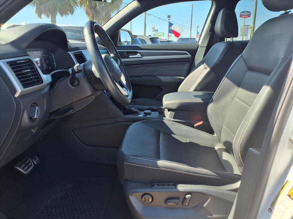 2023 Volkswagen Atlas Cross Sport 3.6L V6 SEL R-Line White at Bayshore Chrysler Jeep Dodge Ram