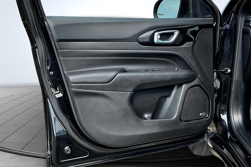 2023 Jeep Compass High Altitude Black at DeMontrond Ford