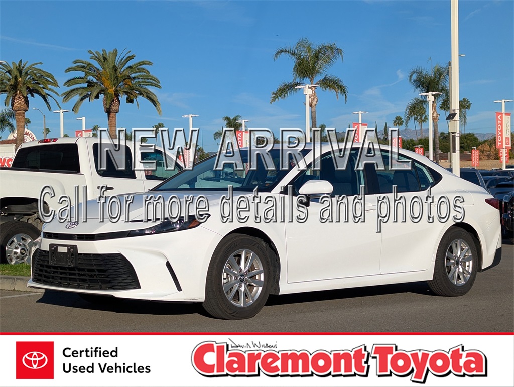 2025 Toyota Camry LE FWD