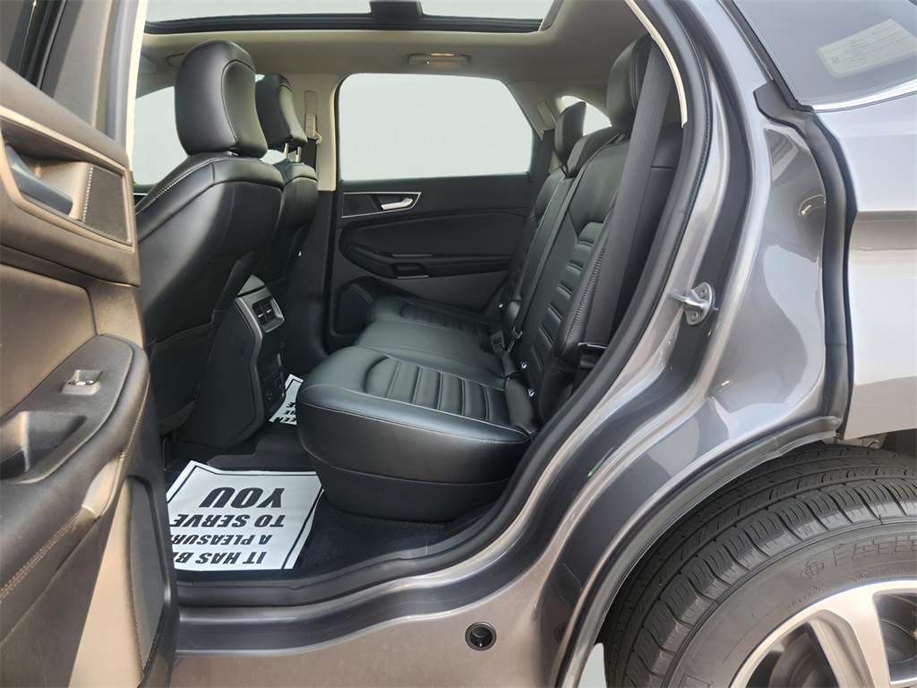 2022 Ford Edge