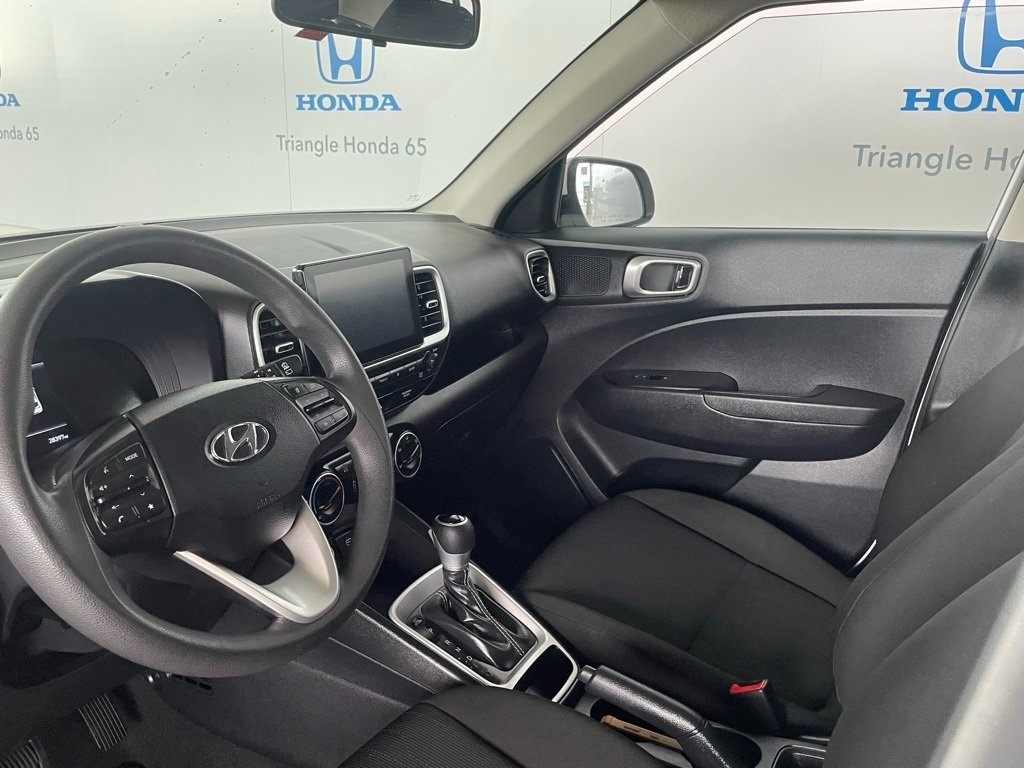 Thumbnail: 2023 Hyundai Venue - 11