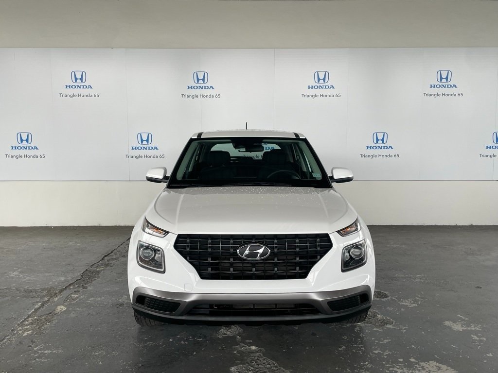 Thumbnail: 2023 Hyundai Venue - 2