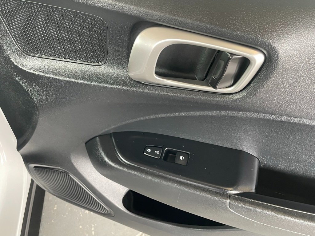 Thumbnail: 2023 Hyundai Venue - 21