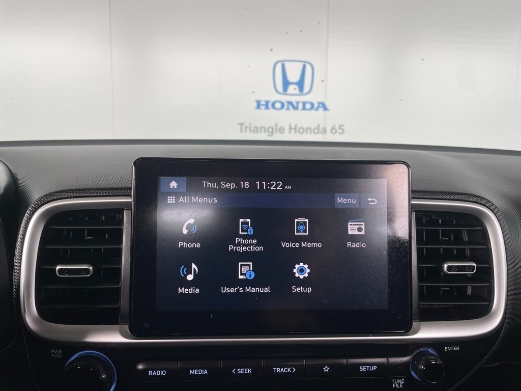 Thumbnail: 2023 Hyundai Venue - 25