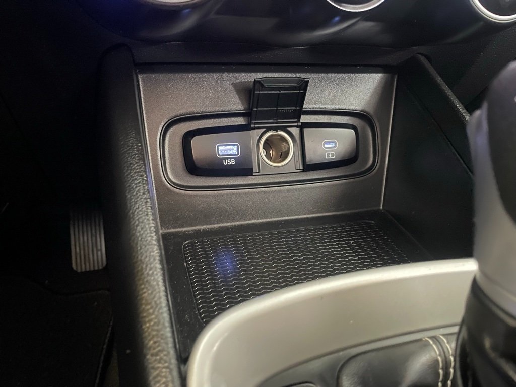 Thumbnail: 2023 Hyundai Venue - 27