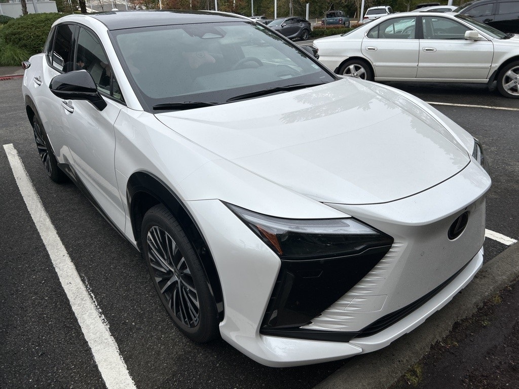 2023 Lexus RZ 450e Luxury AWD