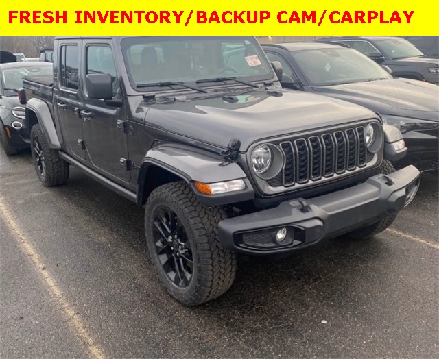2025 Jeep Gladiator NightHawk Crew Cab 4WD