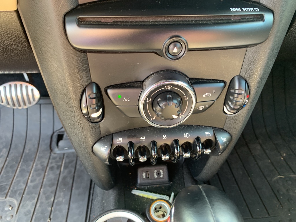 Pre-Owned 2014 MINI CooperS Base Cabriolet Hillsboro OR