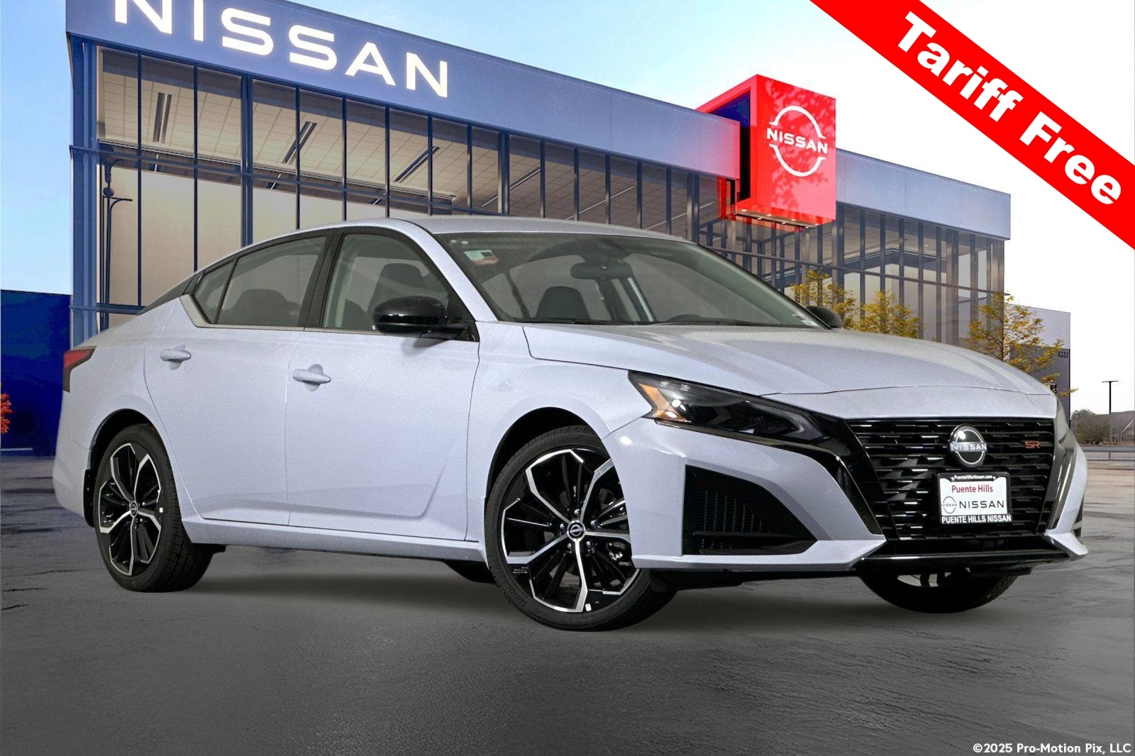 2025 Nissan Altima SR's photo